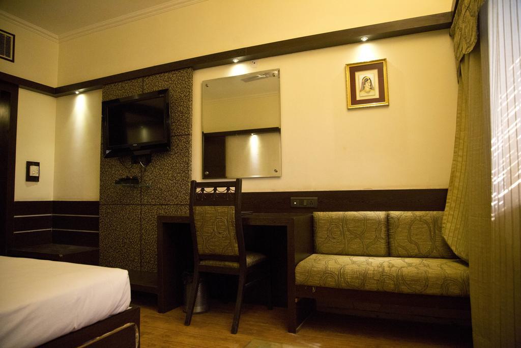 The Rajshahi Palace Hotel Indore Buitenkant foto